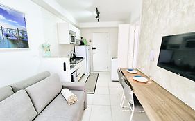 PJ182 - Apê Prático com Cozinha e Ótima Localização